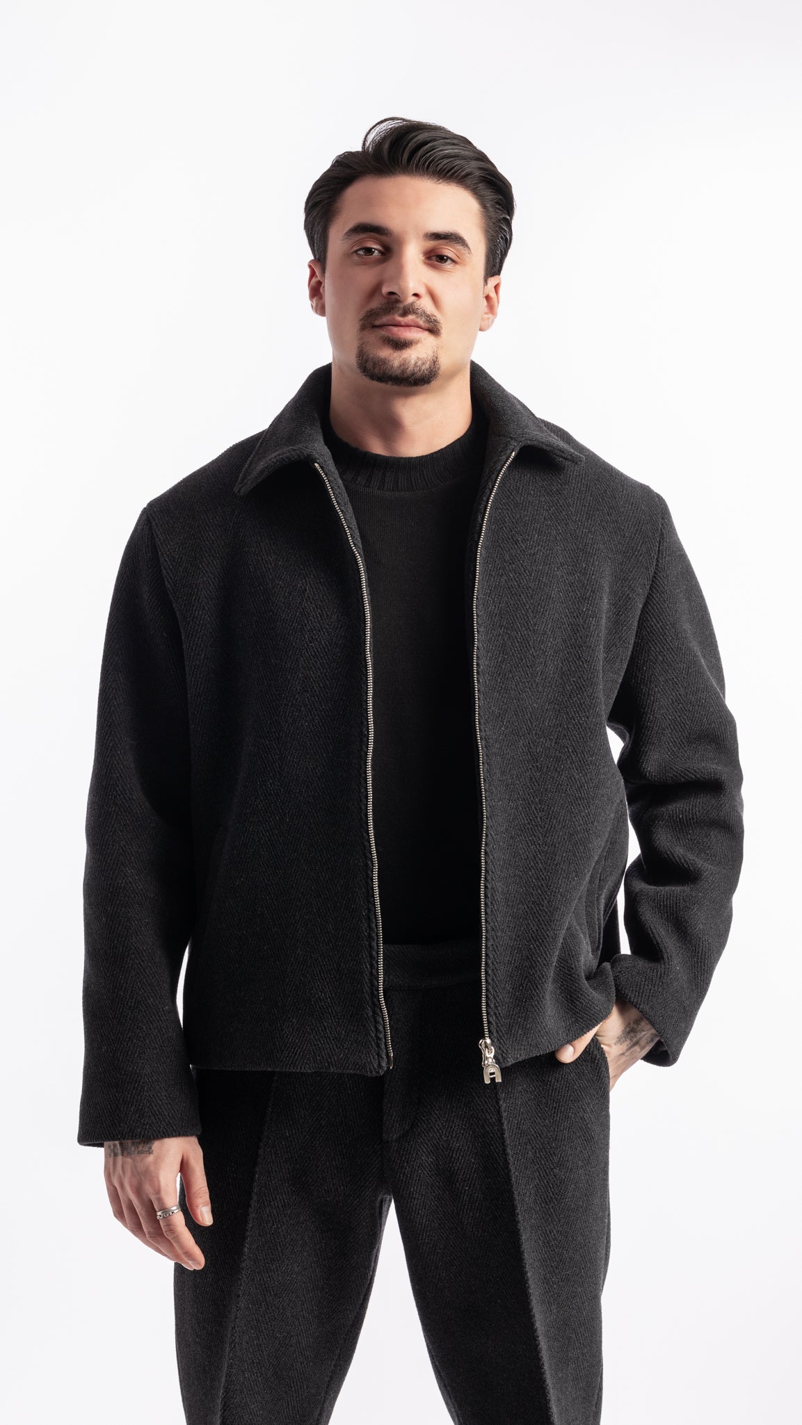 VESTE EN LAINE UNIK PARIS AVEC CURSEUR ZIP EN ARGENT