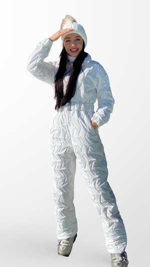 WATERPROOF AND WINDPROOF SKI SUIT